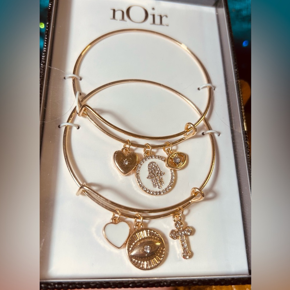 Lovely set 2 Bracelets w/Charms New w/Box
